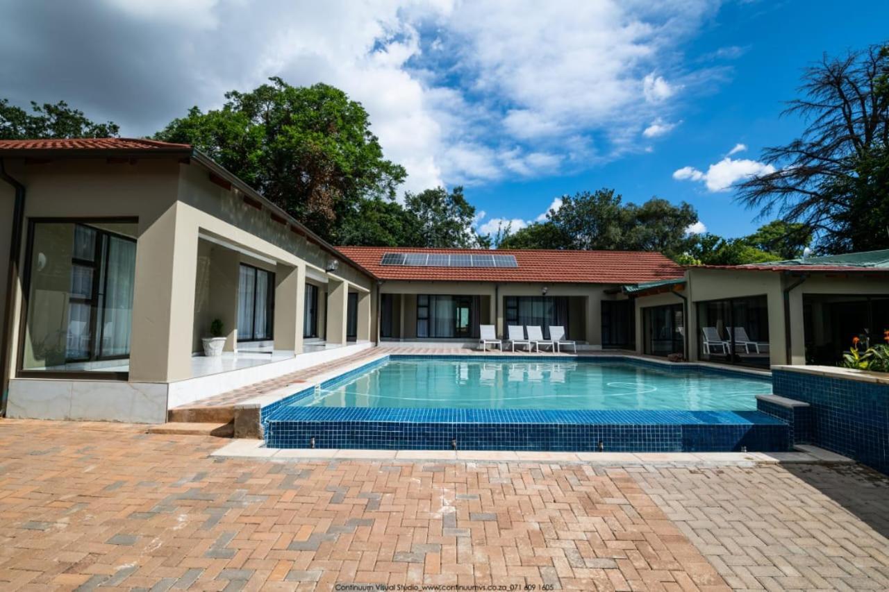 The Fine Line Lodge Претория Экстерьер фото